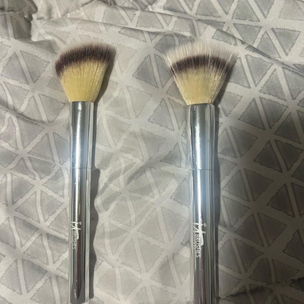 IT Cosmetics Brushes